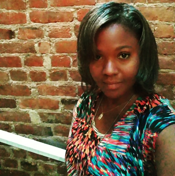 Meet your Posher, Sunee - Picture 2 of 5